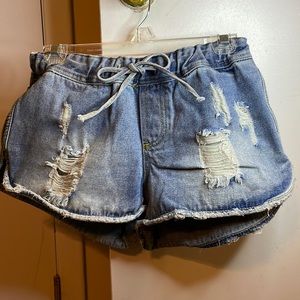 Sadie & Sage Jean shorts! Size S.
